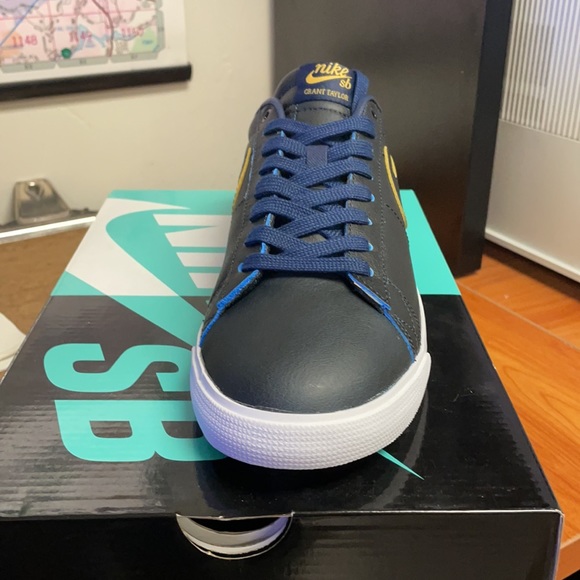 Nike SB Zoom Blazer Low GT NBA Size 11 main image 3